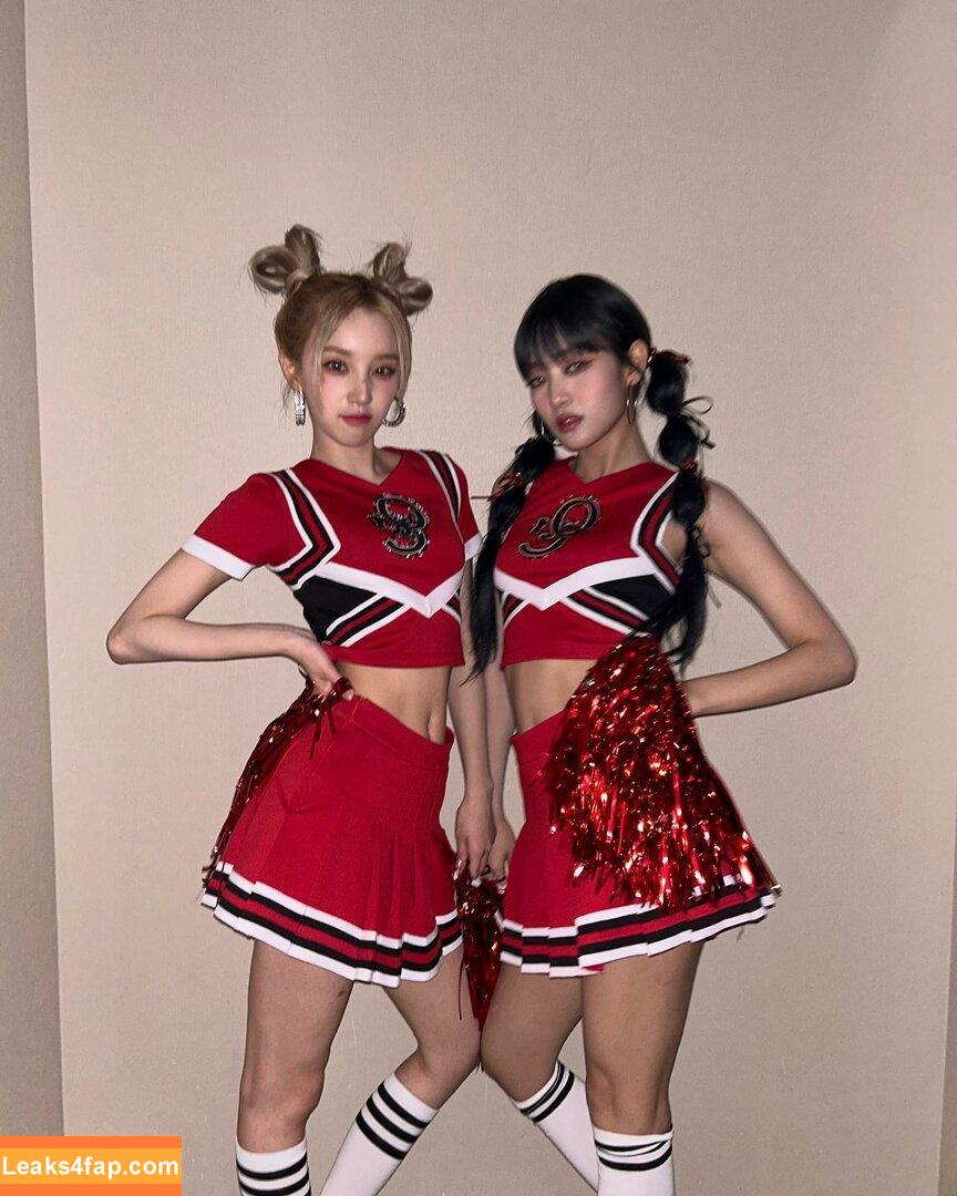 WomenK-pop /  leaked photo photo #0471