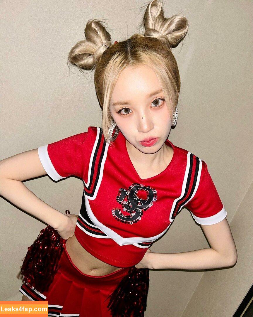 WomenK-pop /  leaked photo photo #0474