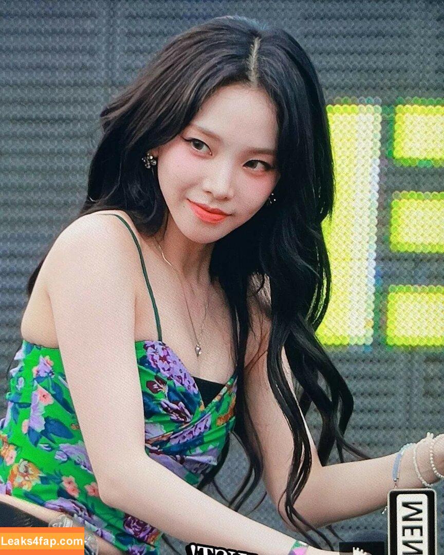 WomenK-pop /  leaked photo photo #0481