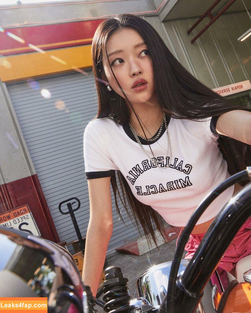 WomenK-pop /  leaked photo photo #0515