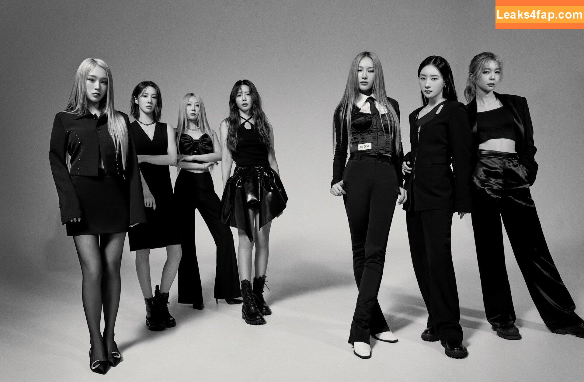 WomenK-pop /  leaked photo photo #0530