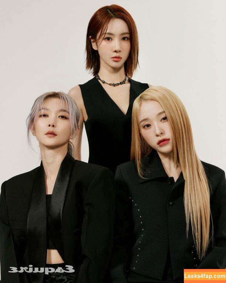 WomenK-pop /  leaked photo photo #0543