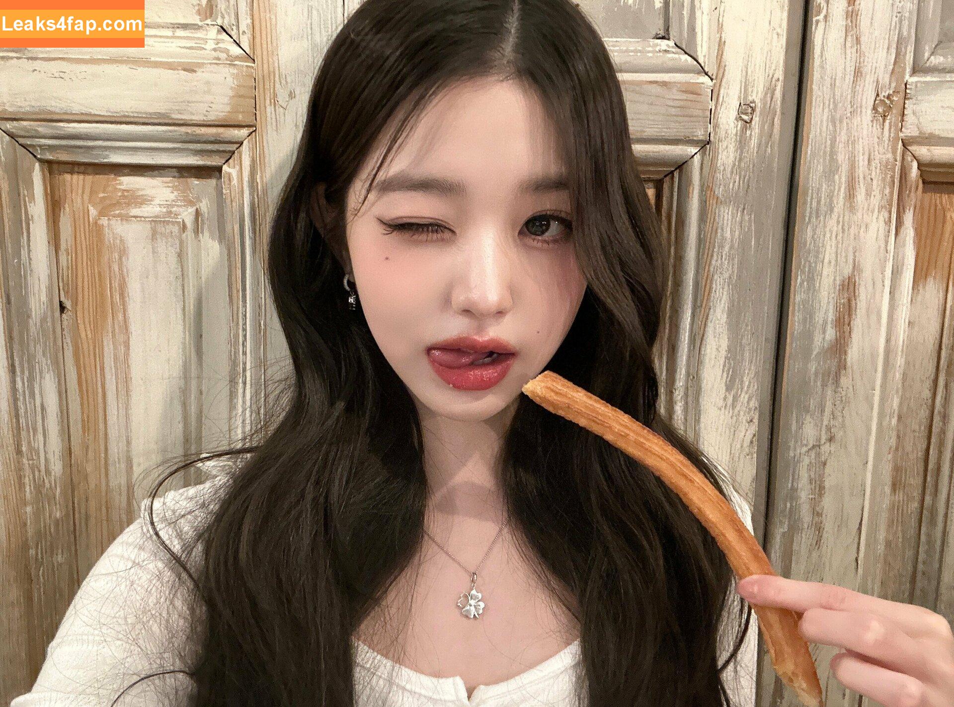 WomenK-pop /  leaked photo photo #0606