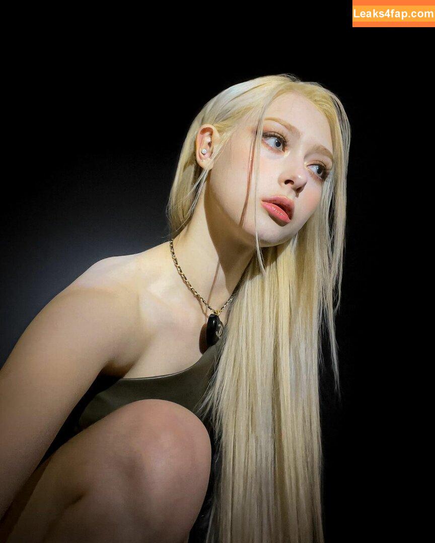WomenK-pop /  leaked photo photo #0612