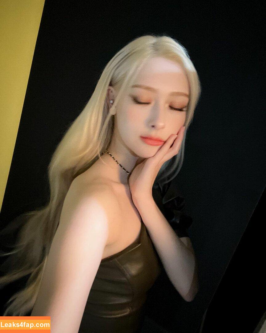 WomenK-pop /  leaked photo photo #0619