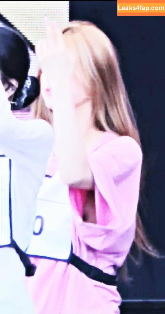 WomenK-pop /  leaked photo photo #0627