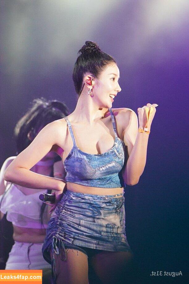WomenK-pop /  leaked photo photo #0641