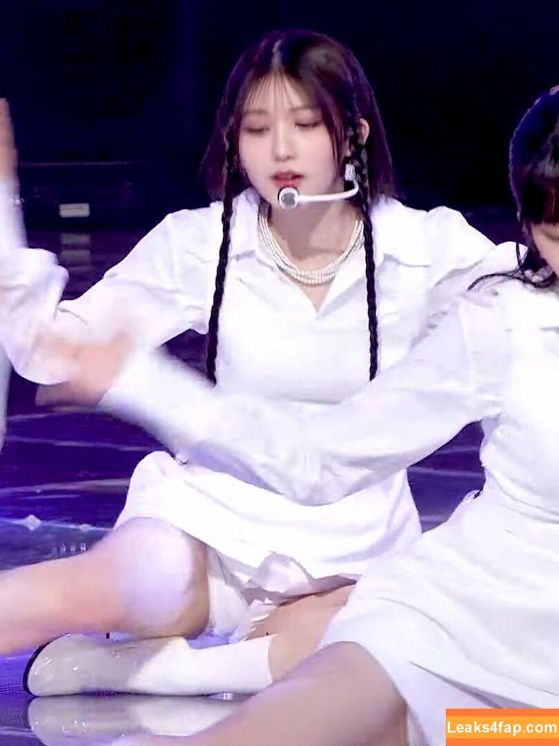 WomenK-pop /  leaked photo photo #0665