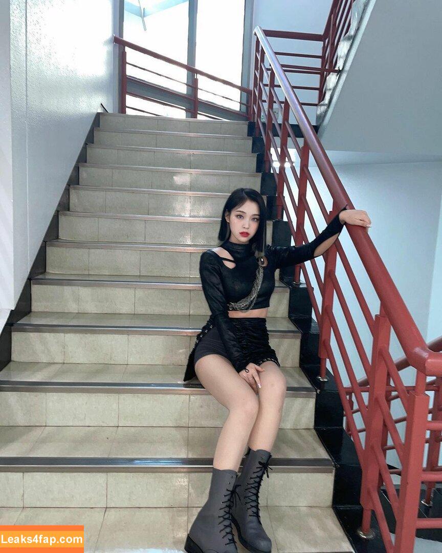 WomenK-pop /  leaked photo photo #0687