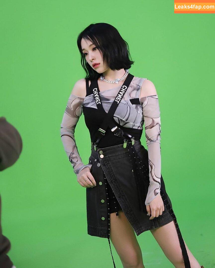 WomenK-pop /  leaked photo photo #0693