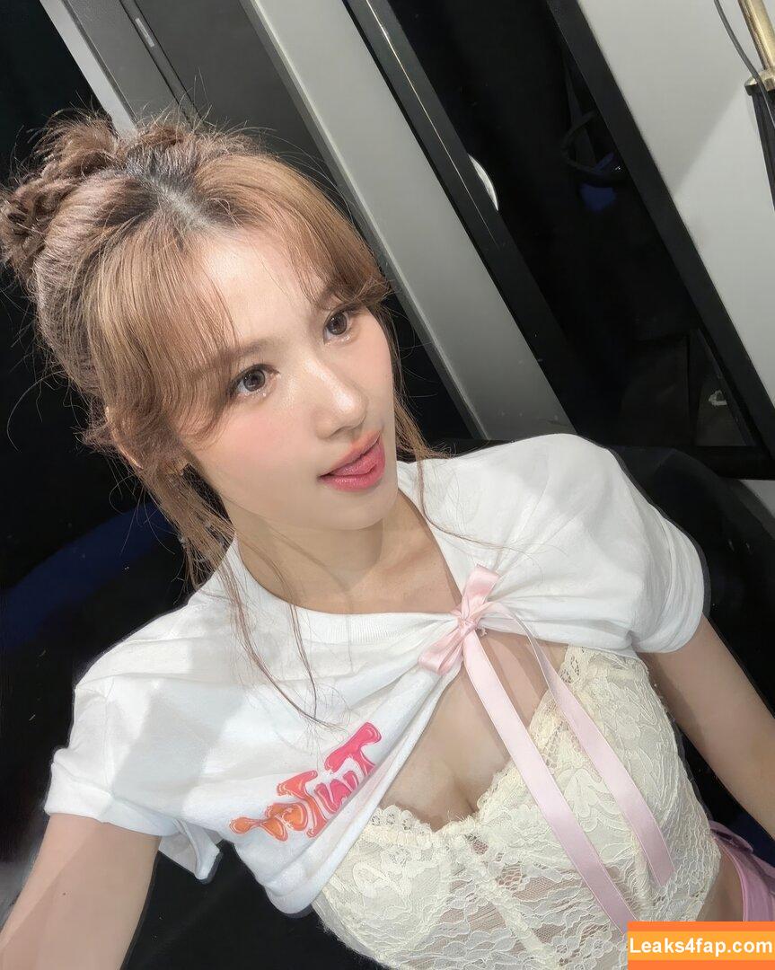WomenK-pop /  leaked photo photo #0730