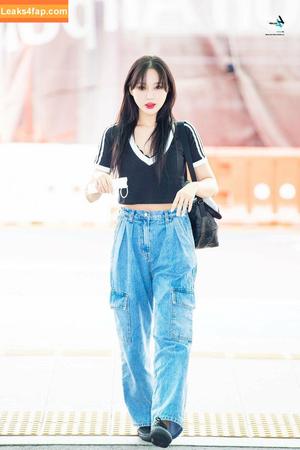 WomenK-pop photo #0023