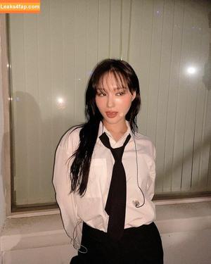 WomenK-pop photo #0033