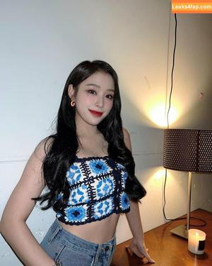 WomenK-pop photo #0052