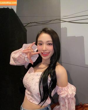 WomenK-pop photo #0060