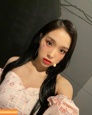WomenK-pop photo #0061