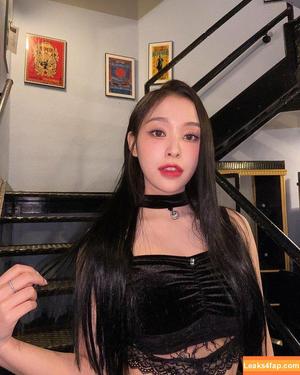 WomenK-pop photo #0063