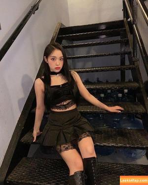 WomenK-pop photo #0066
