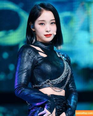 WomenK-pop photo #0071