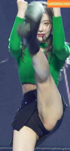 WomenK-pop photo #0079