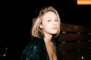 WomenK-pop photo #0080