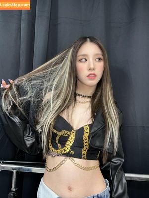 WomenK-pop photo #0093