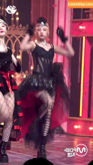 WomenK-pop photo #0105