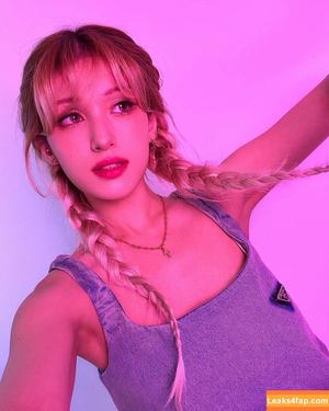 WomenK-pop photo #0109