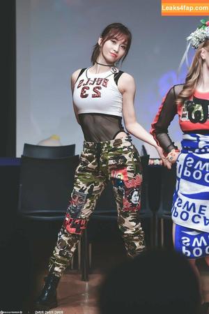 WomenK-pop photo #0142