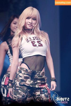 WomenK-pop photo #0145