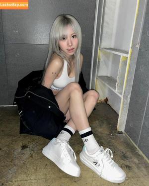 WomenK-pop photo #0150