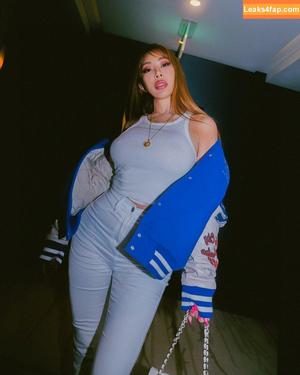 WomenK-pop photo #0180