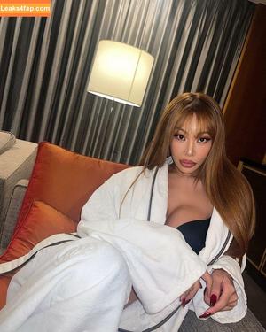 WomenK-pop photo #0183