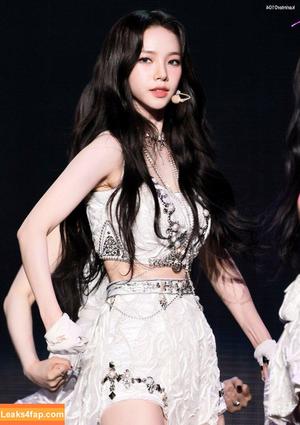 WomenK-pop photo #0201