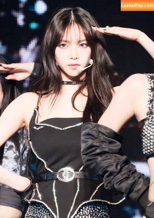 WomenK-pop photo #0205