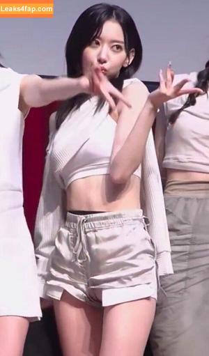 WomenK-pop photo #0258