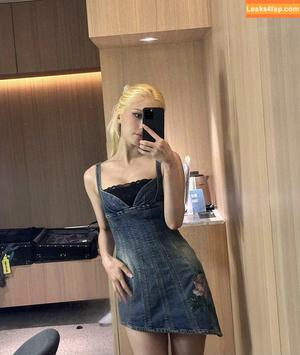WomenK-pop photo #0302