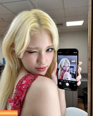 WomenK-pop photo #0304
