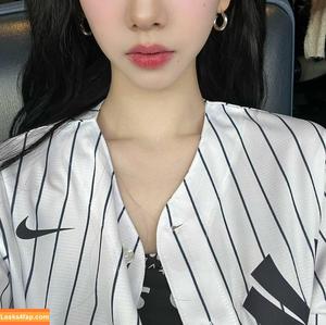 WomenK-pop photo #0329