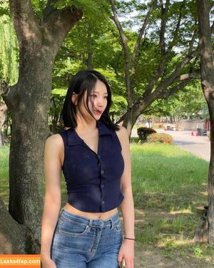 WomenK-pop photo #0345