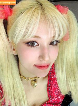 WomenK-pop photo #0354