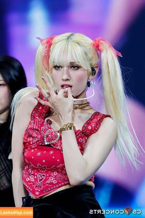 WomenK-pop photo #0359
