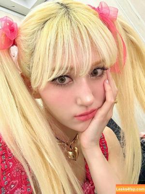 WomenK-pop photo #0361