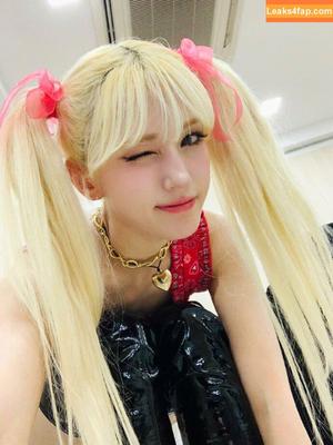 WomenK-pop photo #0365