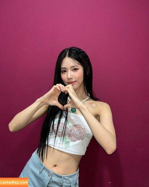 WomenK-pop photo #0379