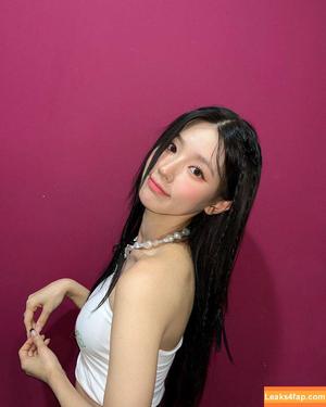 WomenK-pop photo #0388