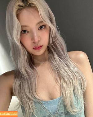 WomenK-pop photo #0423