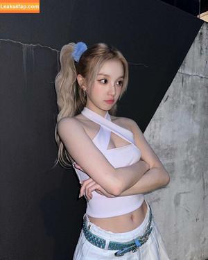 WomenK-pop photo #0446