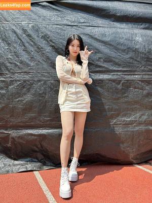 WomenK-pop photo #0454