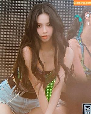 WomenK-pop photo #0479